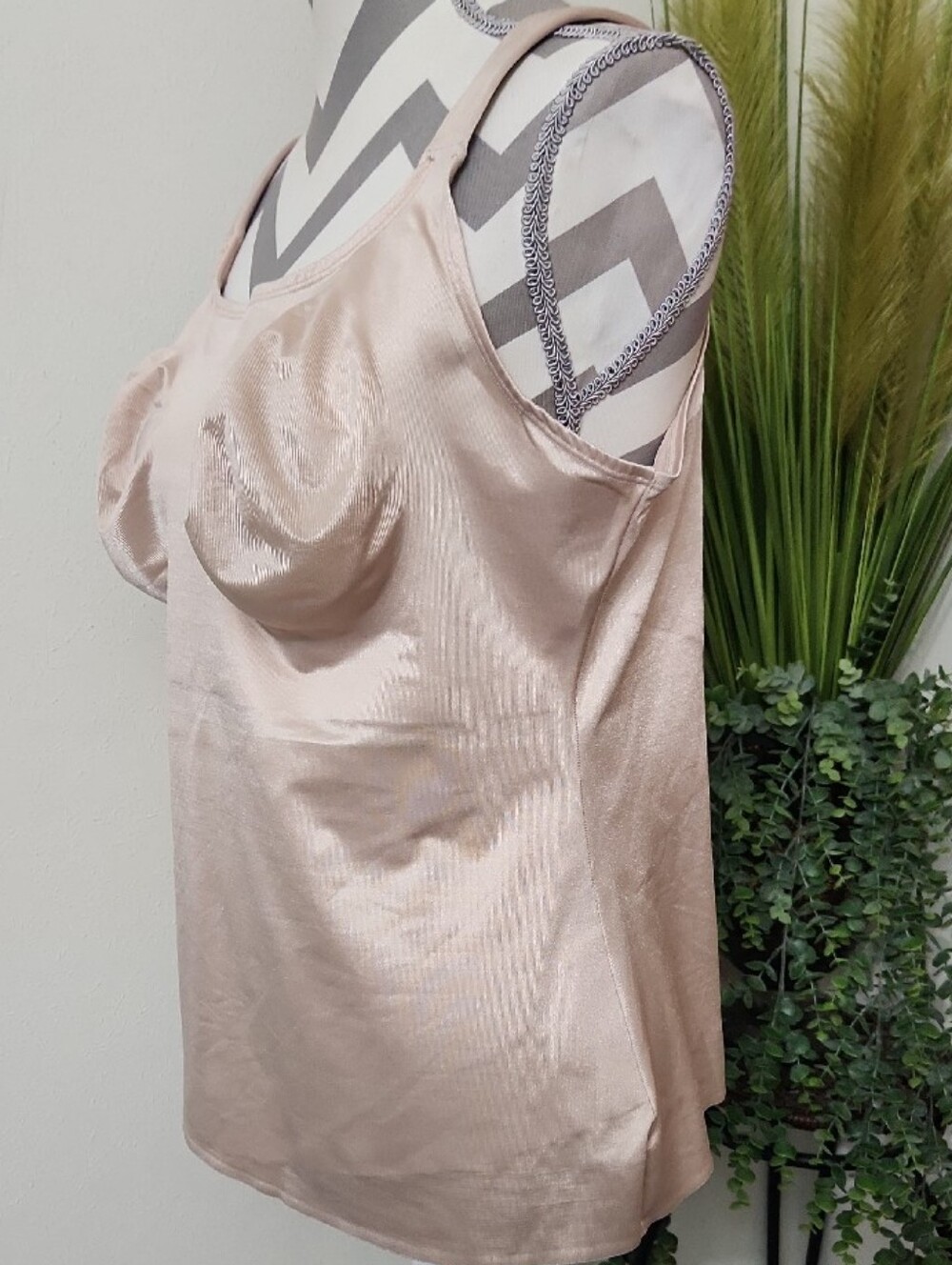 Ruby Ribbon Shaping Camisole - Picture 3 of 9